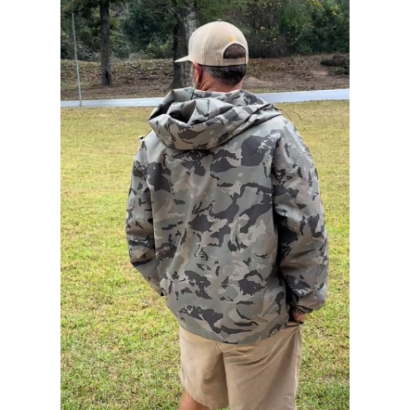 50 % Rabatt | Herren-Kapuzenjacke mit Camouflage-Muster und mehreren Taschen