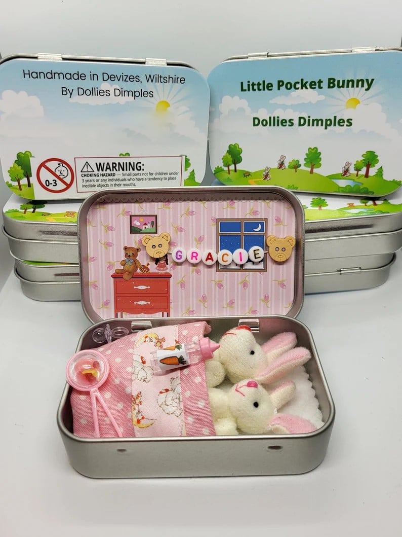 💎  Süße Osterhasen-Mama mit Baby in Blechdose – Handgefertigt, Kuschelig & Perfekt als Geschenk 🐰🎁