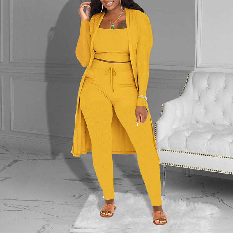 Lässiges 3-teiliges Strickset – Cropped Top, Cardigan & Hose