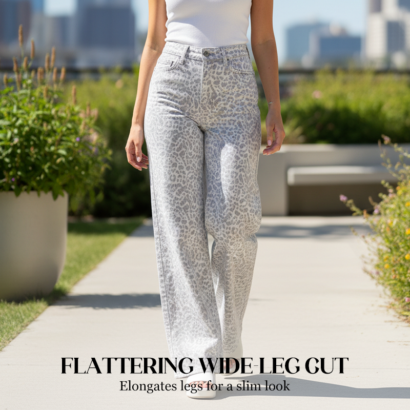 Damenjeans mit Leopardenmuster, hoher Taille und weitem Bein