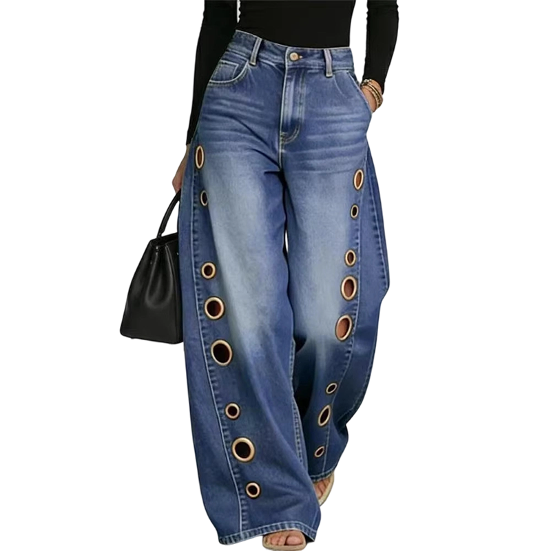 Damenjeans mit weitem Bein und Ösenverzierung
