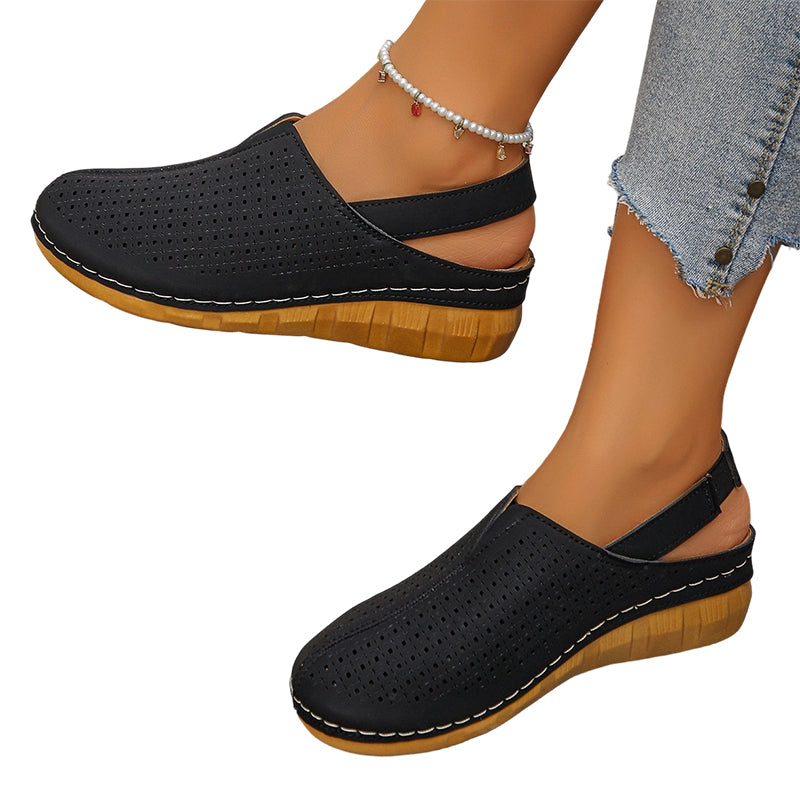 👡Lässige perforierte Keilabsatz-Slingback-Sandalen für Damen✨