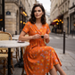 🌸 Blumiges Kleid mit V-Ausschnitt und Twist-Detail an der Taille – elegant und lässig für alle Anlässe