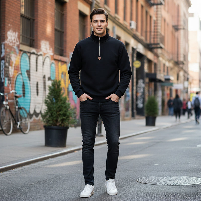 Herren-Pullover mit Stehkragen und Viertelreißverschluss